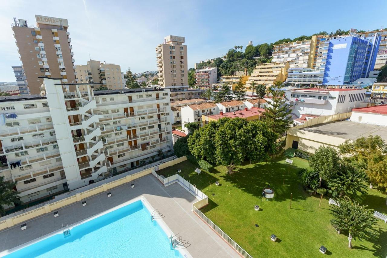 Malagasuite Carihuela Apartments Торремолинос Экстерьер фото