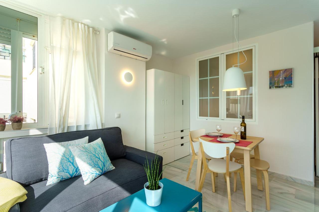 Malagasuite Carihuela Apartments Торремолинос Экстерьер фото