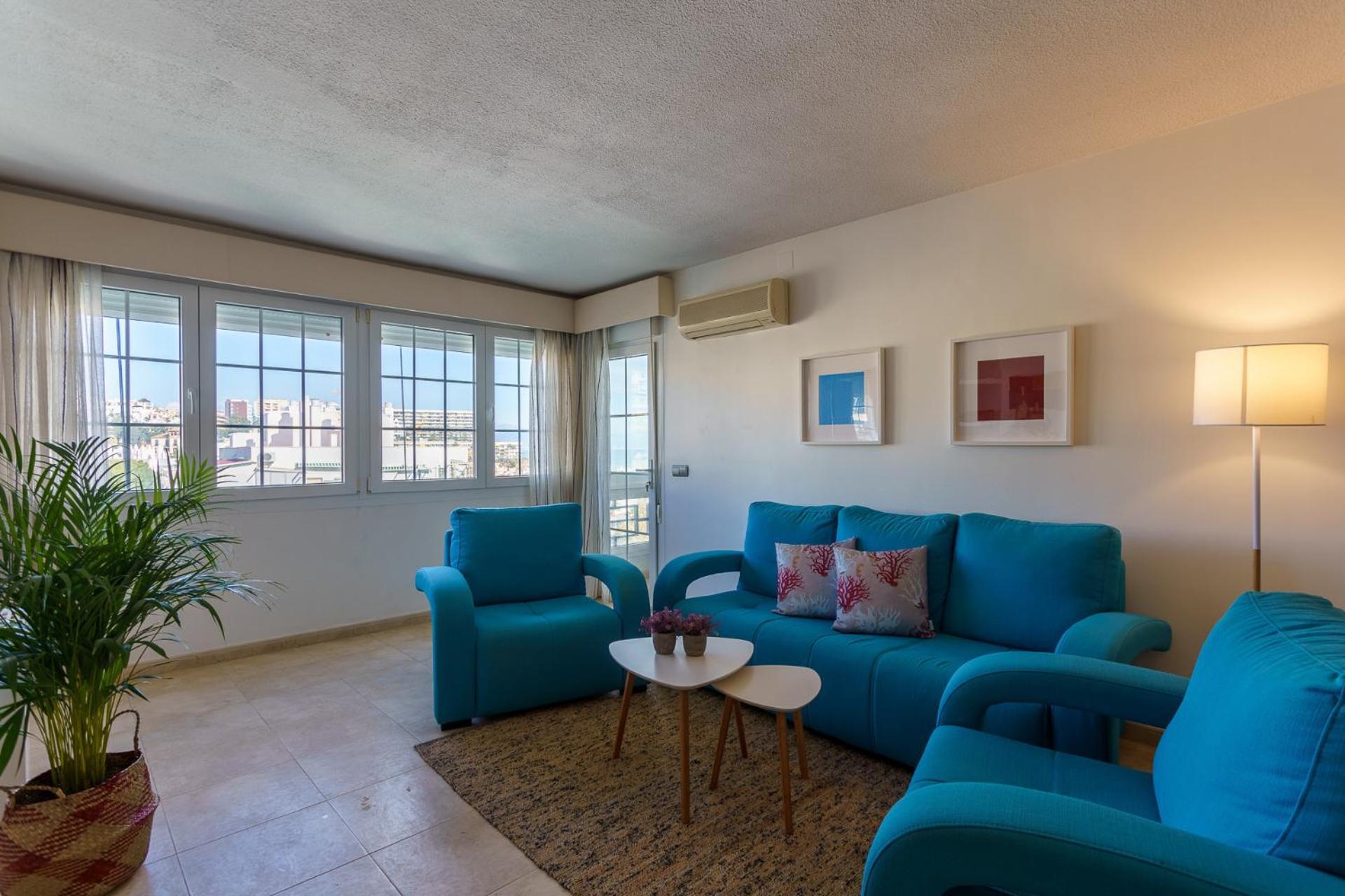 Malagasuite Carihuela Apartments Торремолинос Экстерьер фото