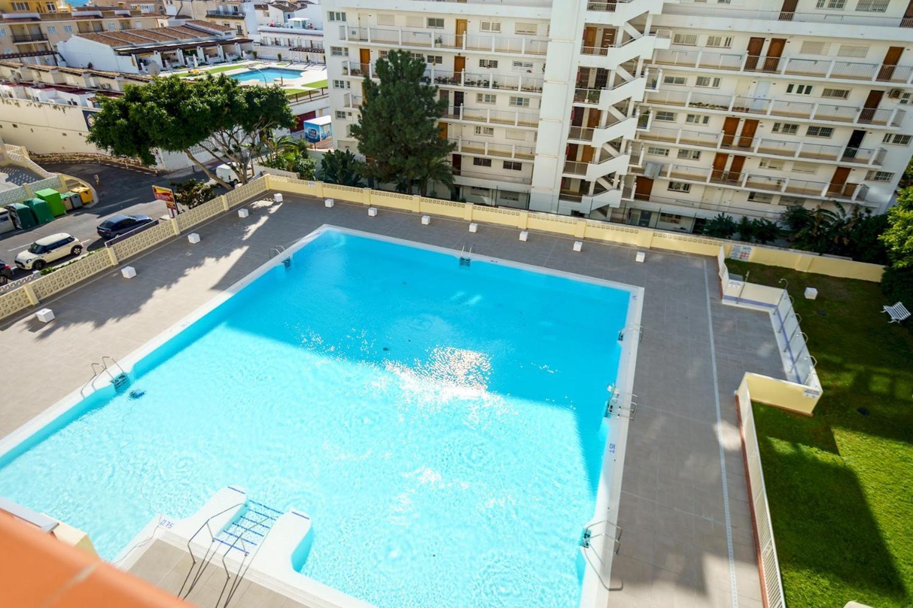 Malagasuite Carihuela Apartments Торремолинос Экстерьер фото
