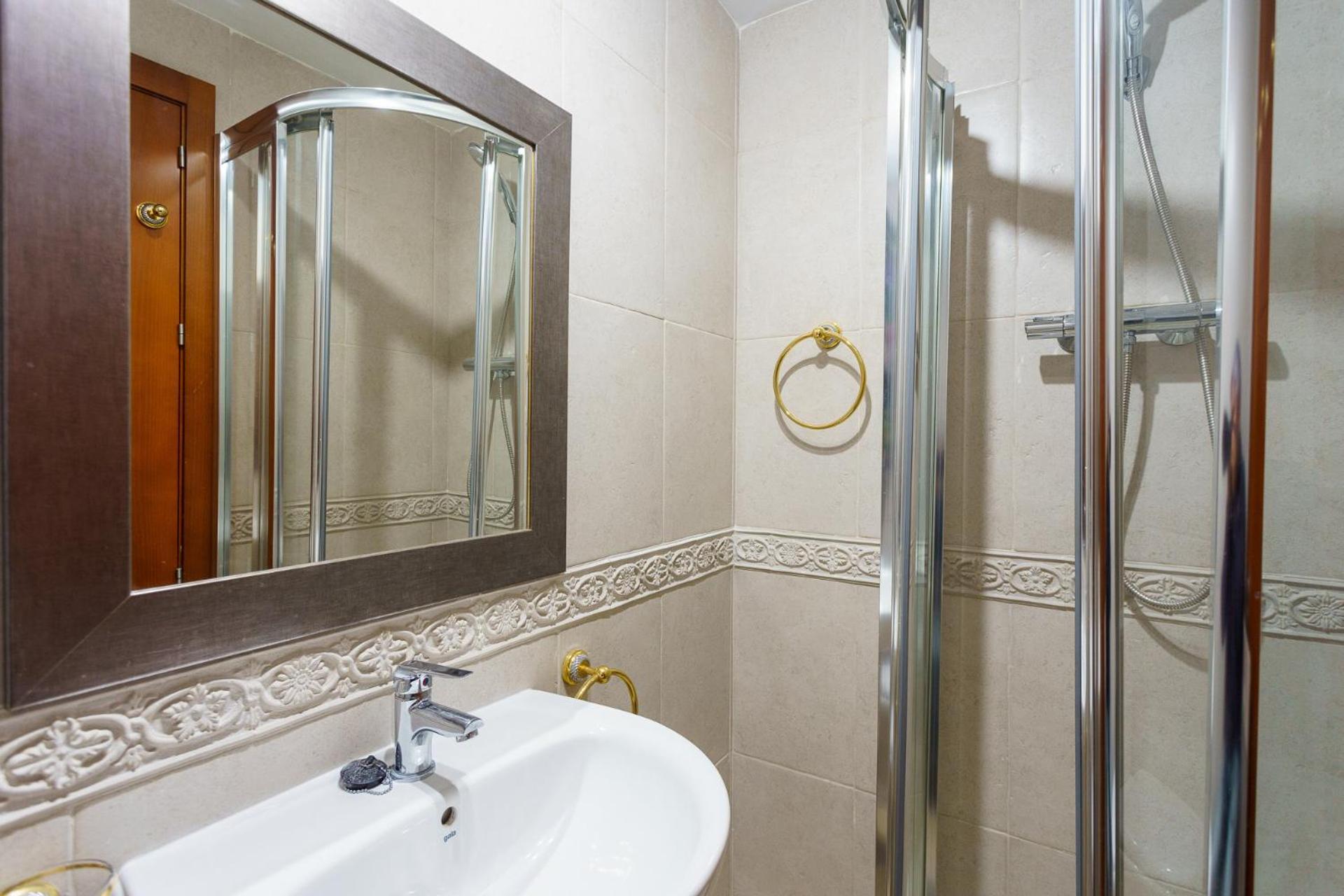 Malagasuite Carihuela Apartments Торремолинос Экстерьер фото