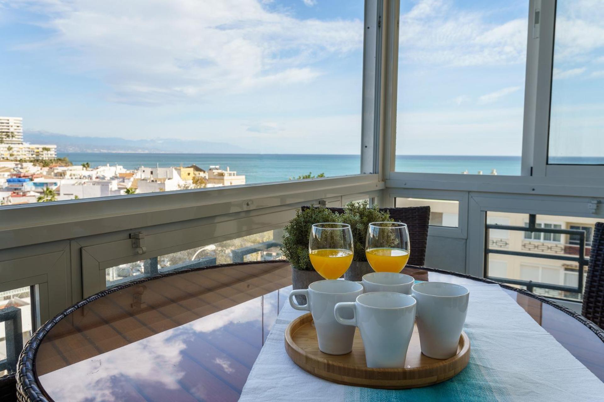 Malagasuite Carihuela Apartments Торремолинос Экстерьер фото
